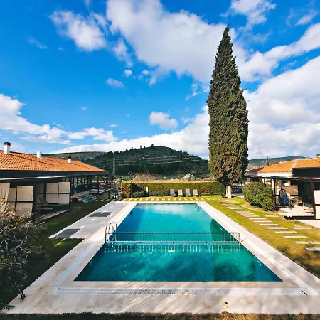 Turnaboğazı çiftlik Hotel *