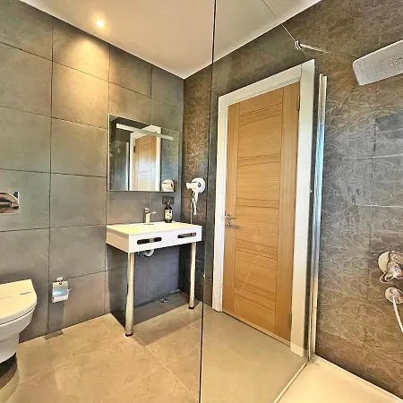 Turnaboğazı çiftlik Hotel *