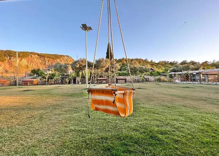 Turnabogazi Ciftlik Evleri * Izmir