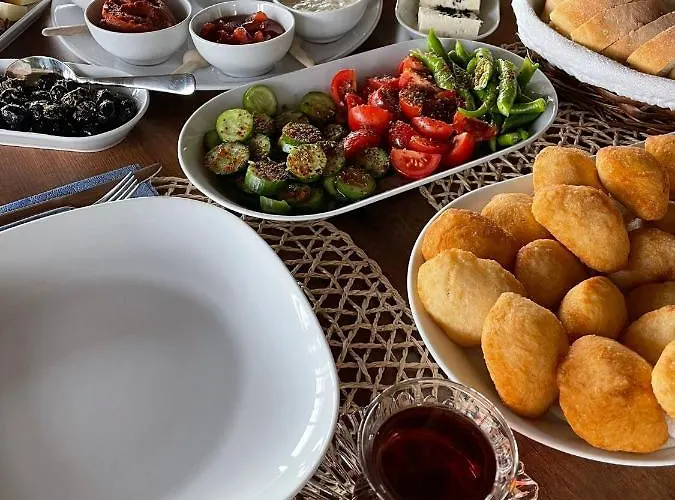 Turnabogazi Ciftlik Evleri * Esmirna